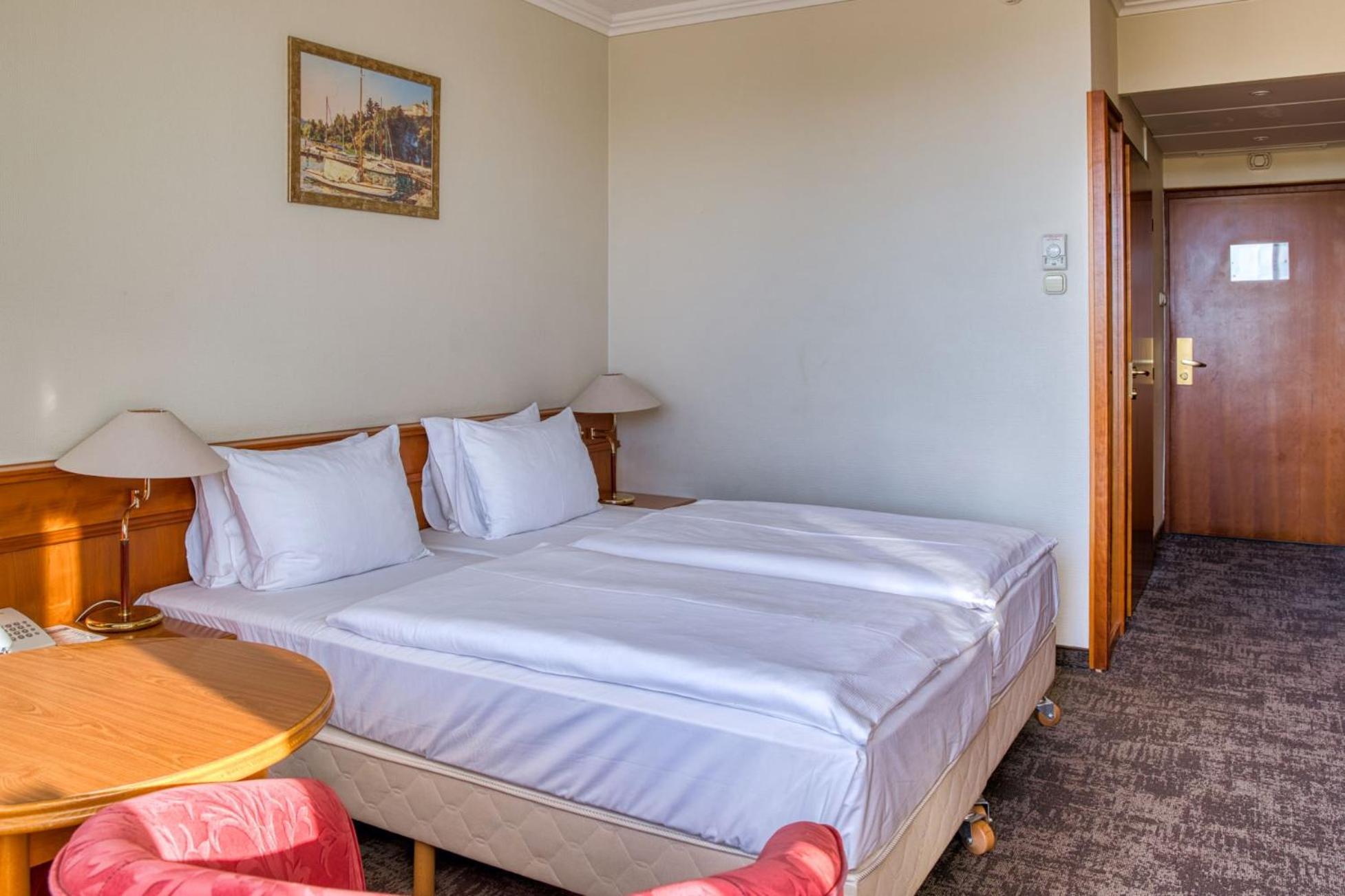 Ensana Thermal Heviz Room photo