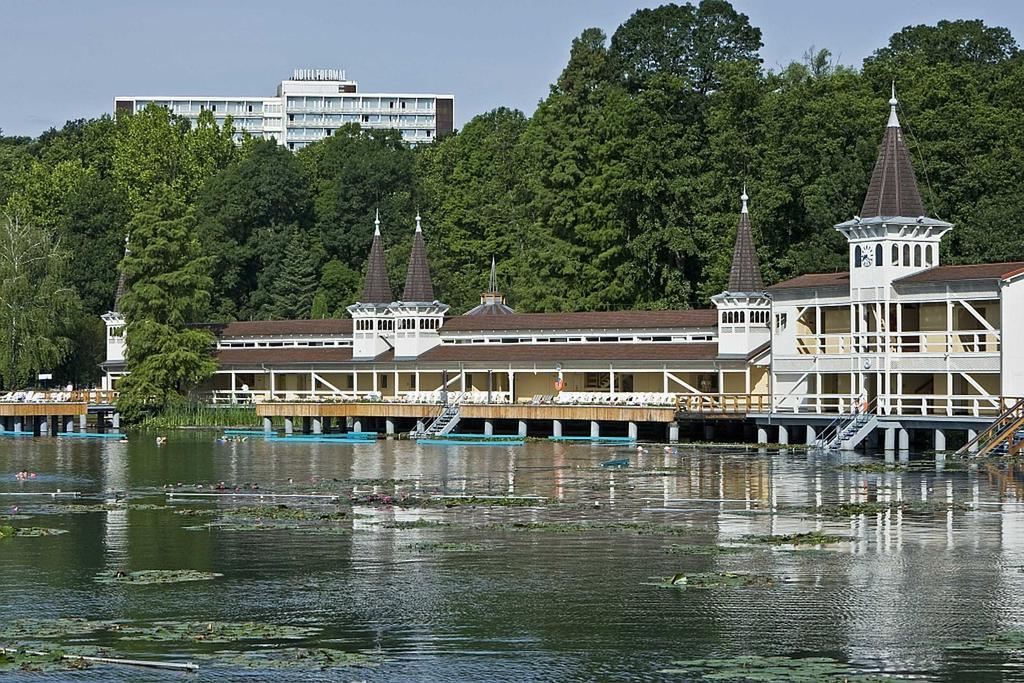 Ensana Thermal Heviz Exterior photo